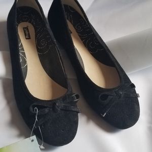 Black suede Propet ballet flats